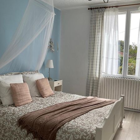 Bed and Breakfast La Brionniere Saint-Pierre-du-Chemin Экстерьер фото